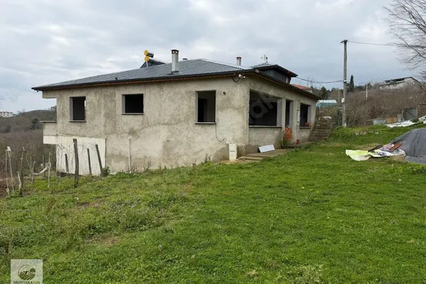 Ceylandere Mahallesi yapı kayıtlı betonarme evli arsa