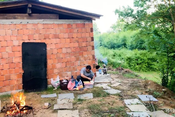 Bakırlı Mahallesi yola cepheli 962 m² tarla